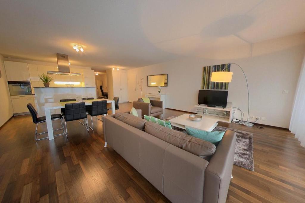 Relax And Recharge By The Lake! Modern Morges Apartments, Ap26 Bagian luar foto