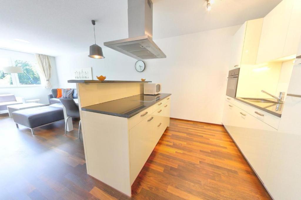 Relax And Recharge By The Lake! Modern Morges Apartments, Ap26 Bagian luar foto